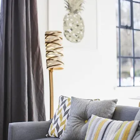 Apartment Paintworks *