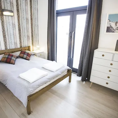 Paintworks Apartment *