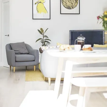 Paintworks Apartment *