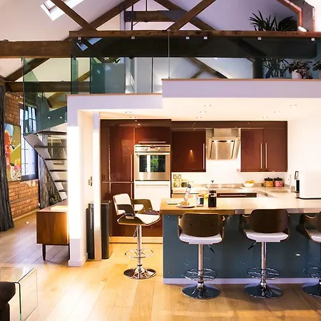 Apartman Paintworks *