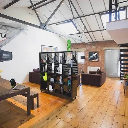 Apartman Paintworks Bristol